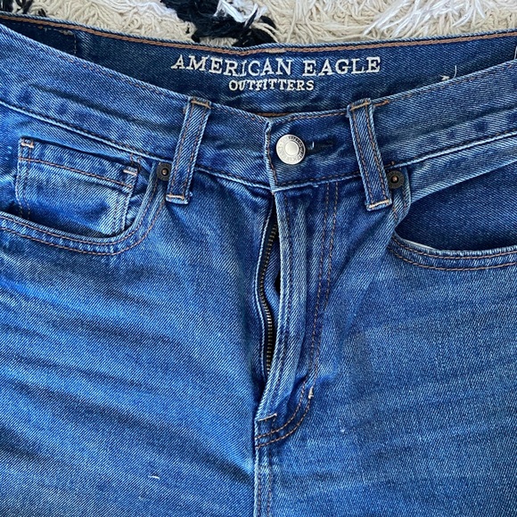High Waisted American Eagle Mom Jeans - Picture 1 of 4